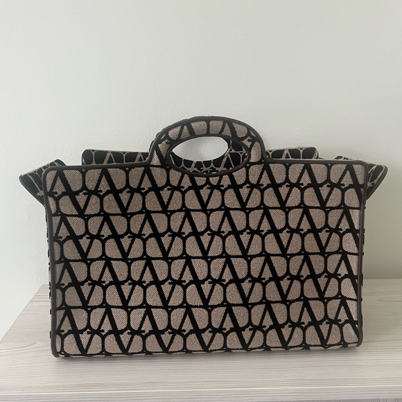 Valentino La Troisieme Toile Iconographe Tote Bag - Picture 5 of 9